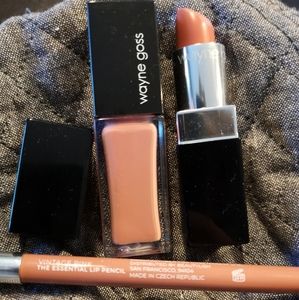 Wayne Goss Lip Set